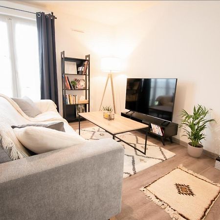 Joli studio tout confort à 2 pas de la gare Poissy Esterno foto