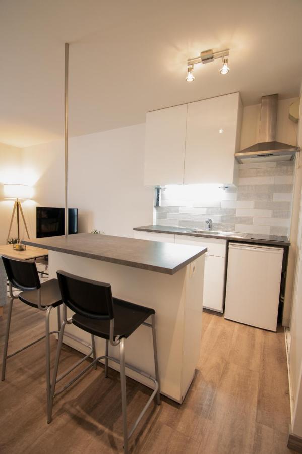 Joli studio tout confort à 2 pas de la gare Poissy Esterno foto