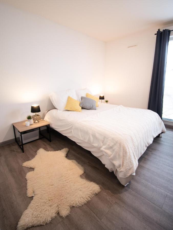 Joli studio tout confort à 2 pas de la gare Poissy Esterno foto